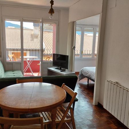 Luminoso, Centrico Y Silencioso Apartamento Jaca Kültér fotó