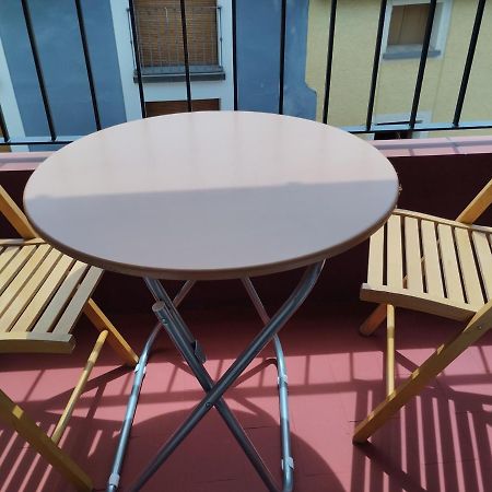 Luminoso, Centrico Y Silencioso Apartamento Jaca Kültér fotó