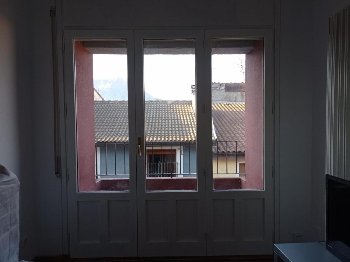 Luminoso, Centrico Y Silencioso Apartamento Jaca Kültér fotó