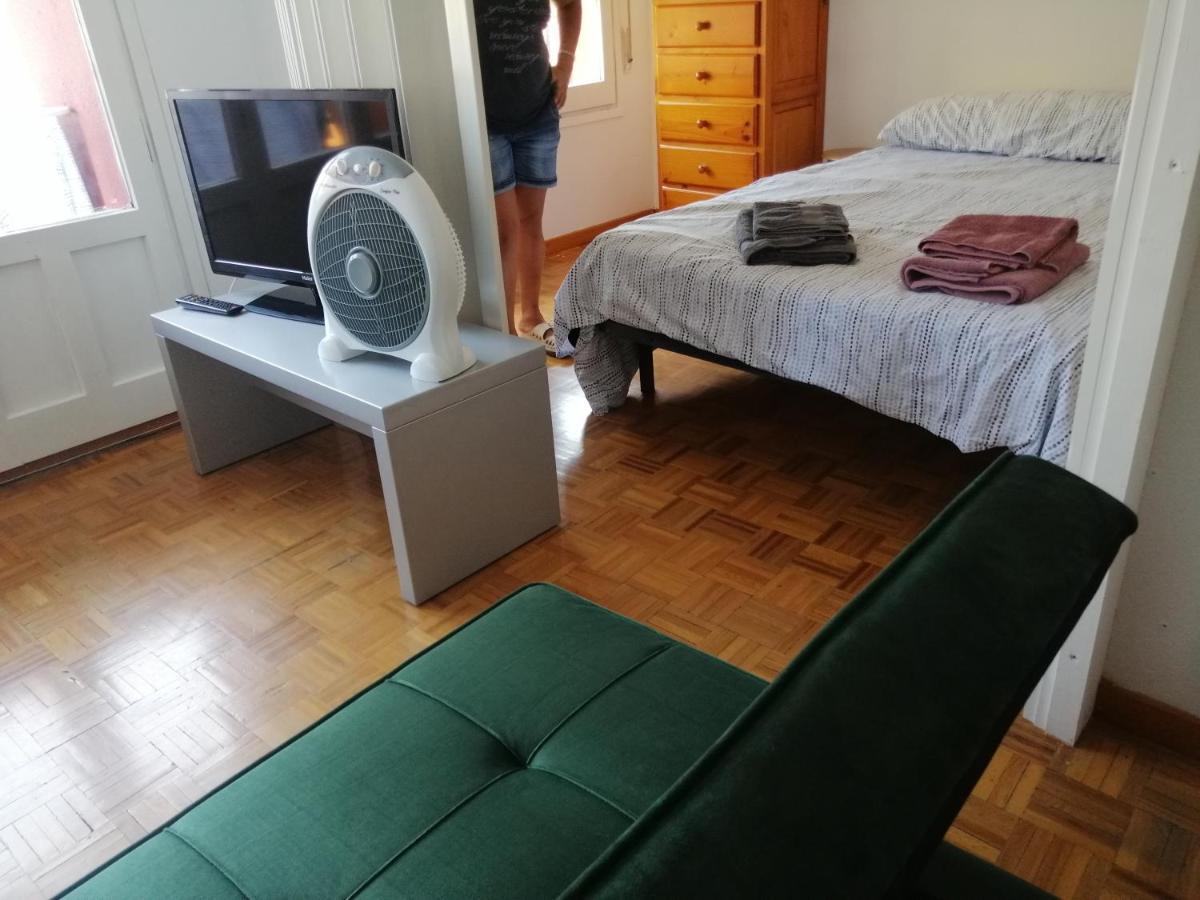 Luminoso, Centrico Y Silencioso Apartamento Jaca Kültér fotó