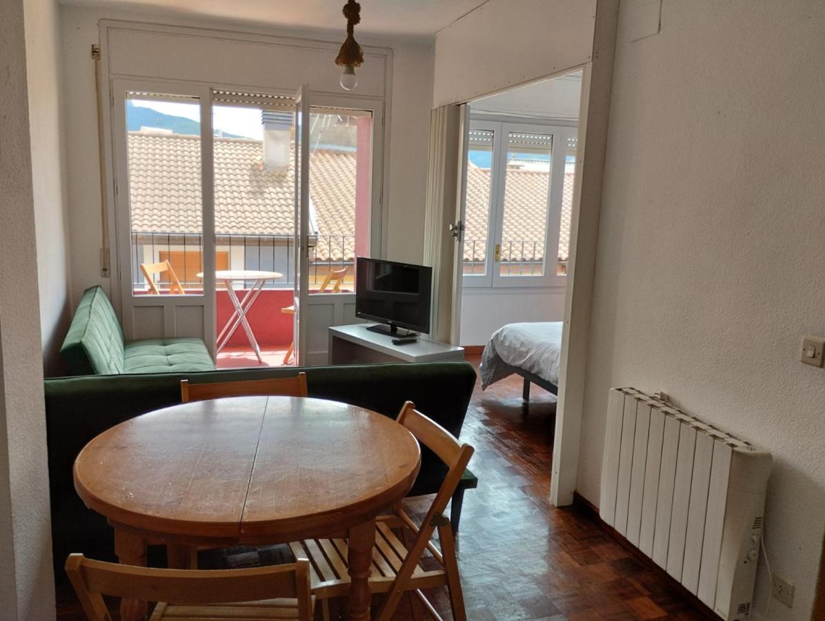 Luminoso, Centrico Y Silencioso Apartamento Jaca Kültér fotó