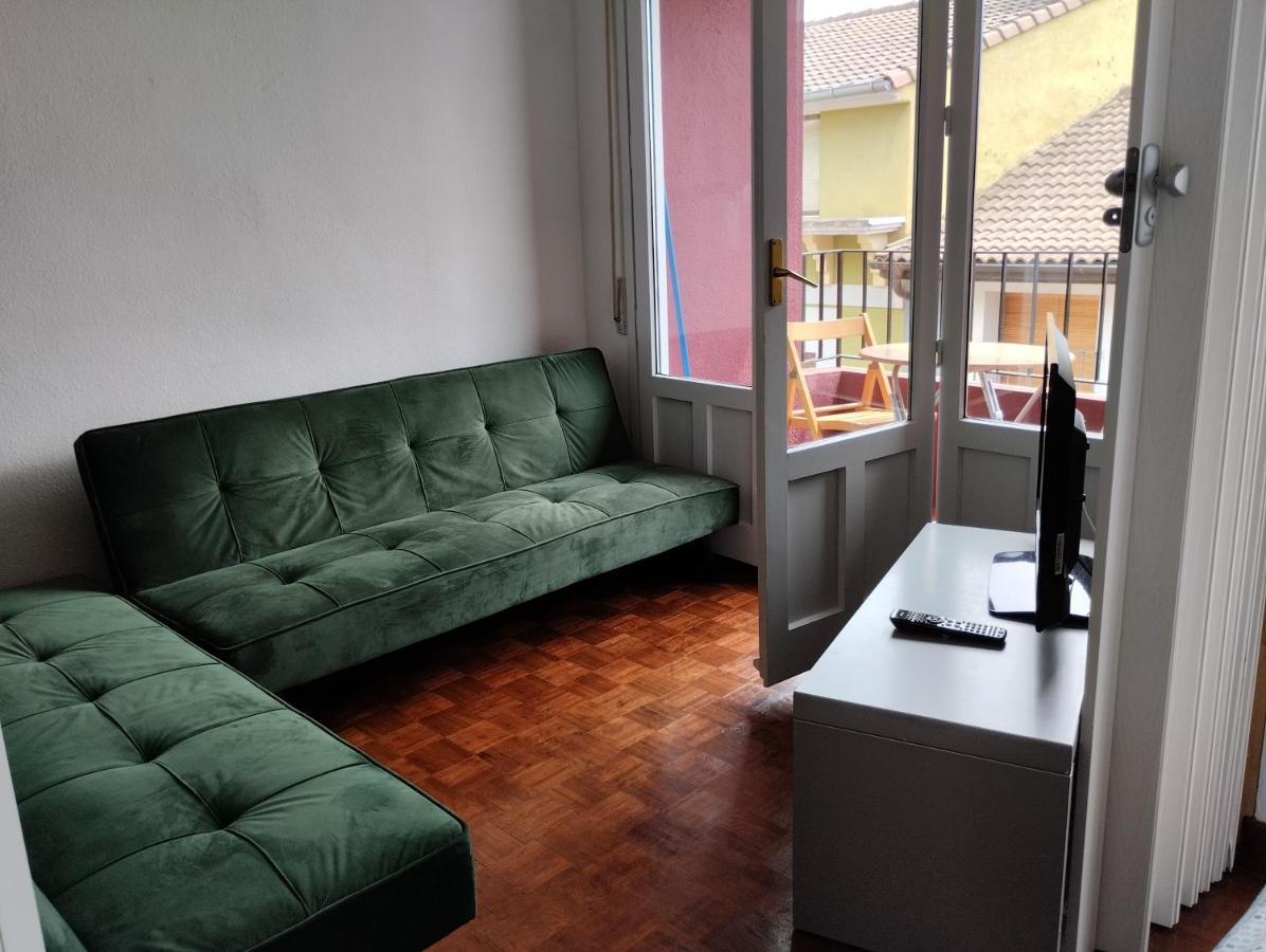 Luminoso, Centrico Y Silencioso Apartamento Jaca Kültér fotó